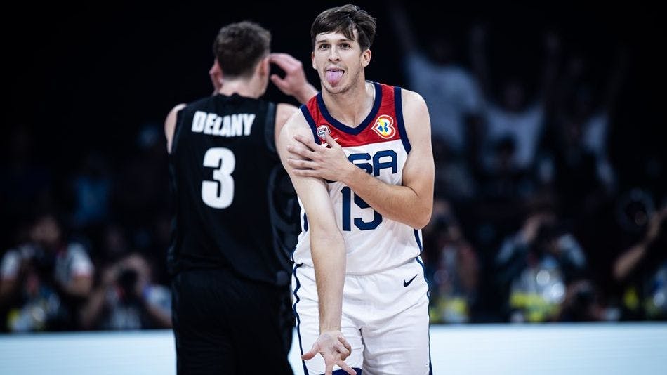 Filipino fans show Austin Reaves love in USA’s electric win over New Zealand